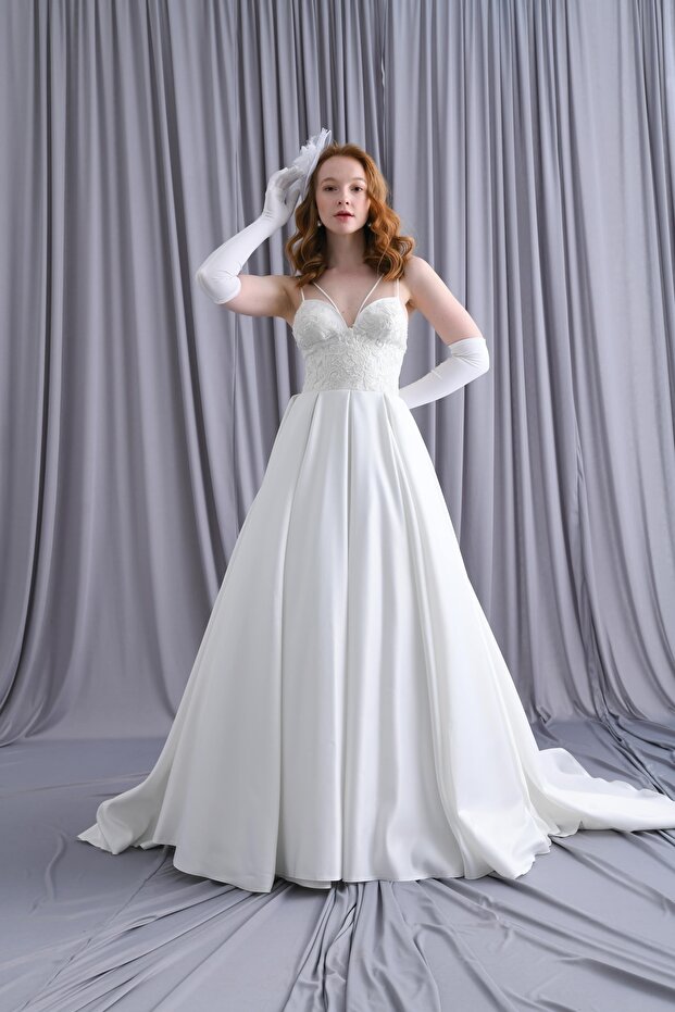 Double Straps Lace Gloved Wedding Dress