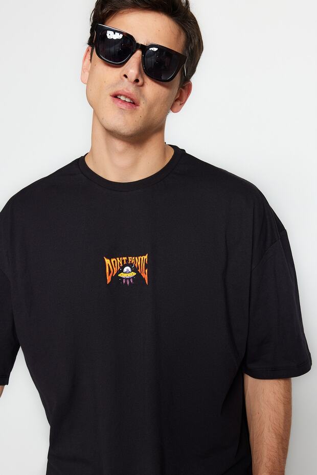 Siyah Oversize/Geniş Kesim Uzay Baskılı %100 Pamuklu T-Shirt TMNSS23TS00120 - 2