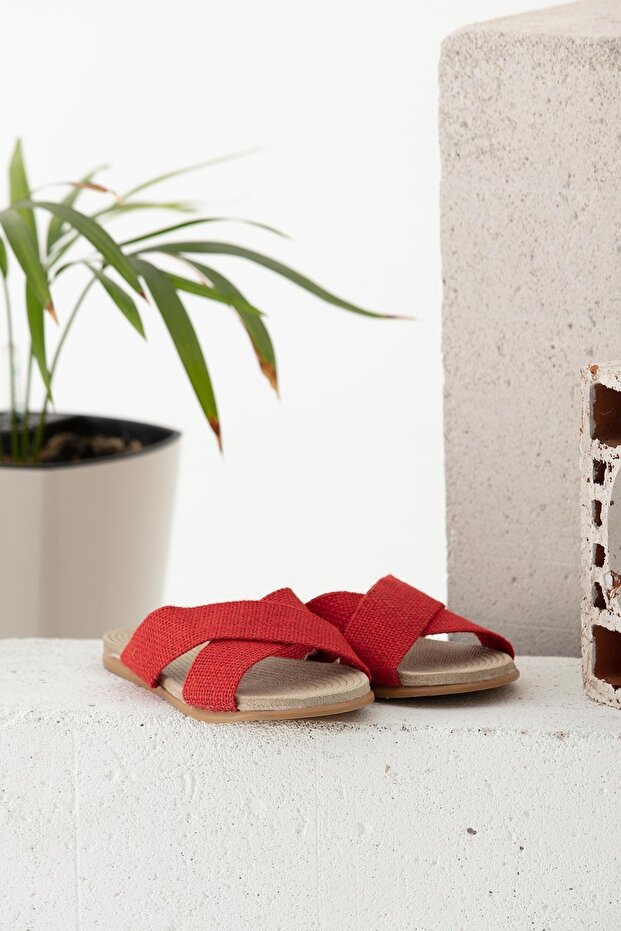Çapraz Bantlı Kırmızı Hasır Terlik - 2