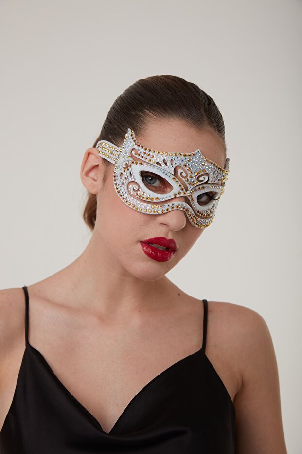 Beyaz Karo Parti Maskesi - 3