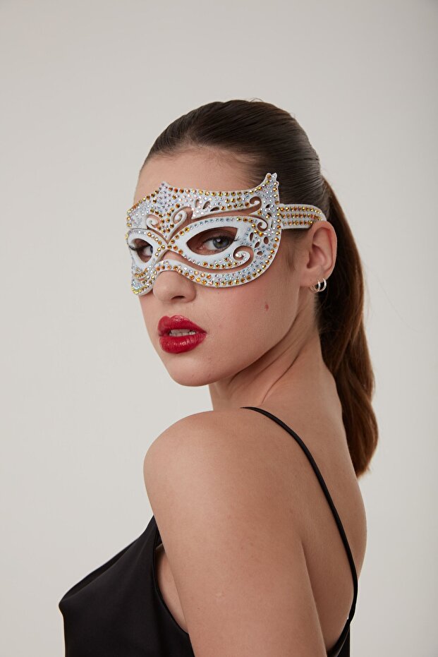 Beyaz Karo Parti Maskesi - 4