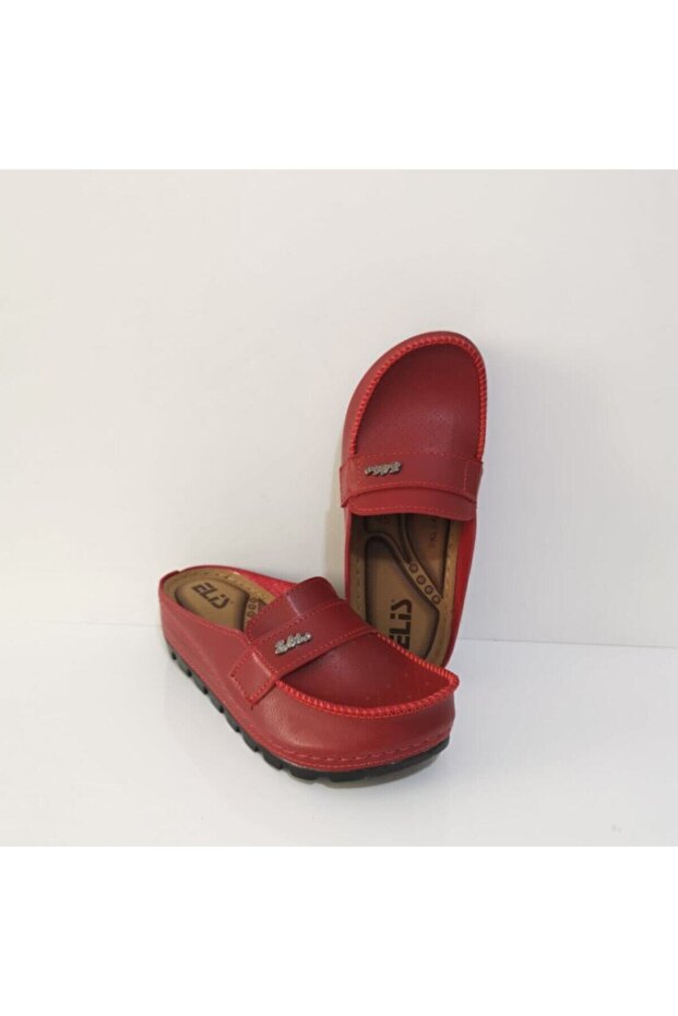 Red Daily Closed Front Black Slippers