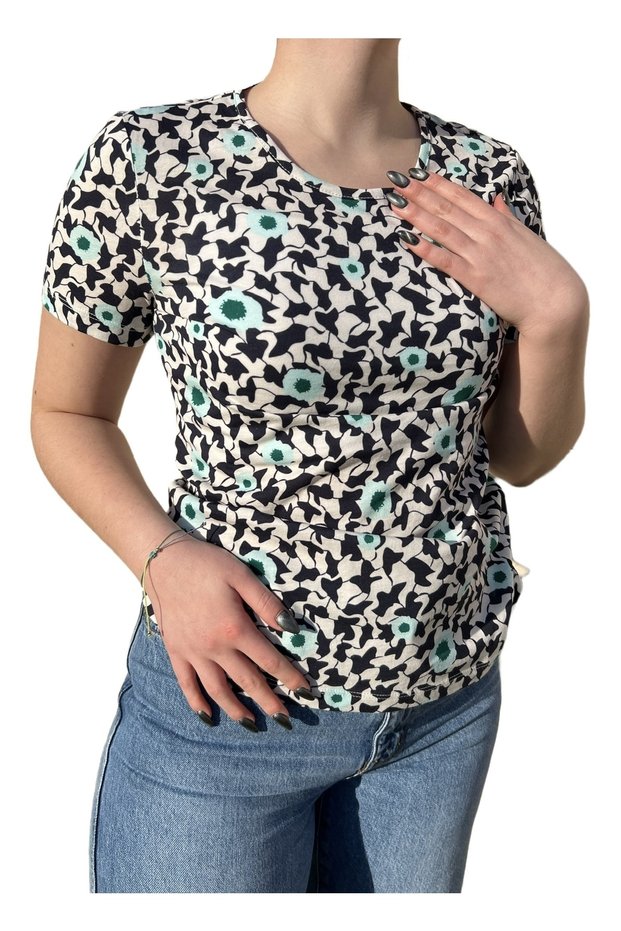 Renkli Çiçekli Tshirt