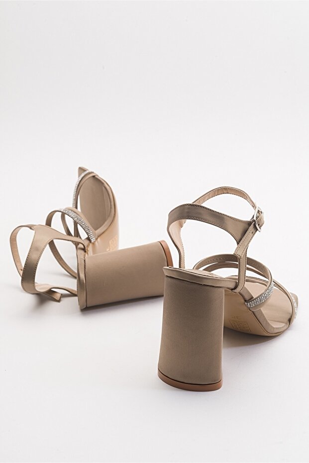 Vivid Sand szatén női sarkú cipő - 5