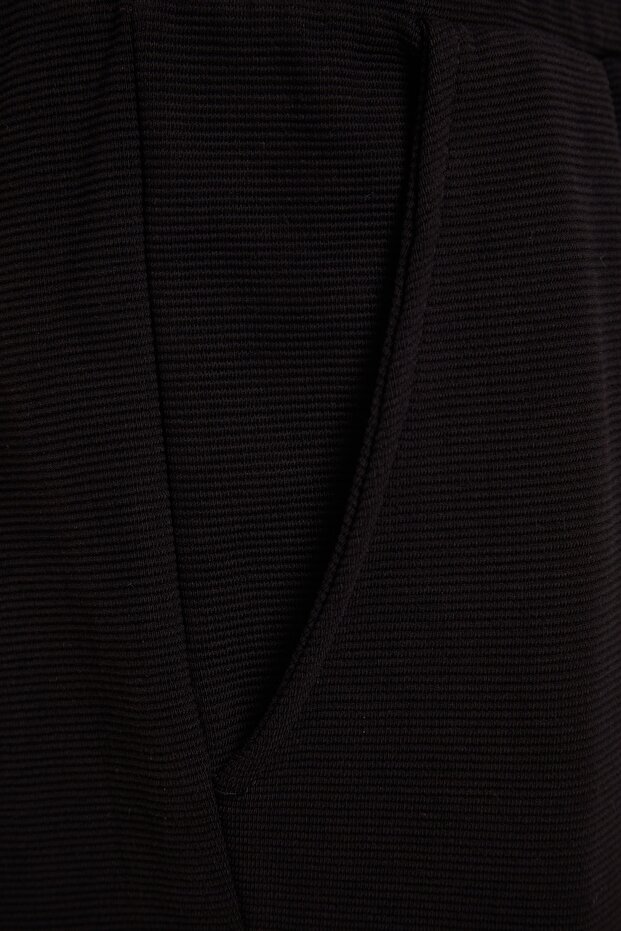 Siyah Regular %100 Pamuklu Fit Dokulu Şort & Bermuda TMNSS23SR00032 - 8