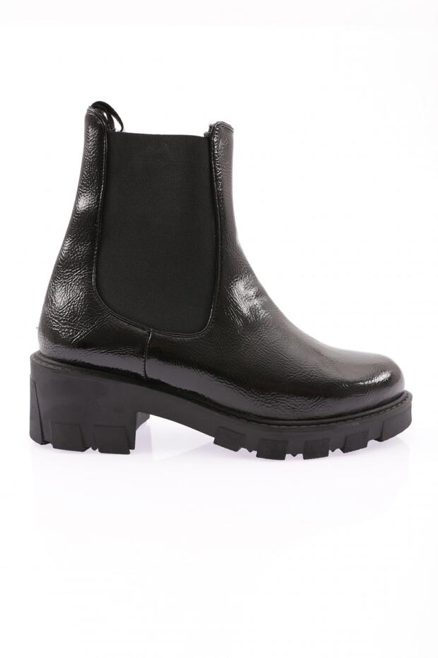 Women's Stretch Detailed Heeled Boots Black Wrinkled Patent Leather 23142132674