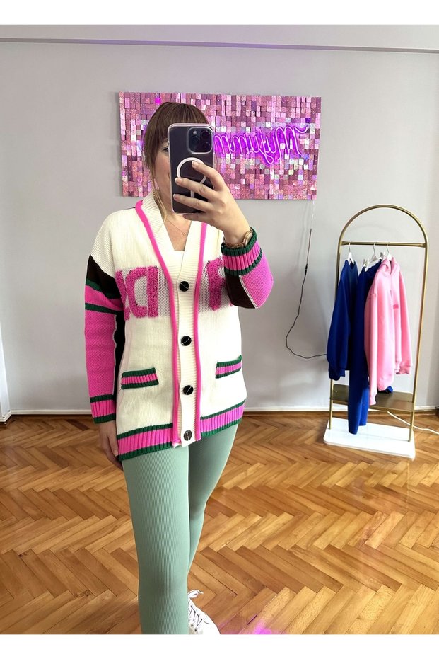 Pembe Kolej Hırka