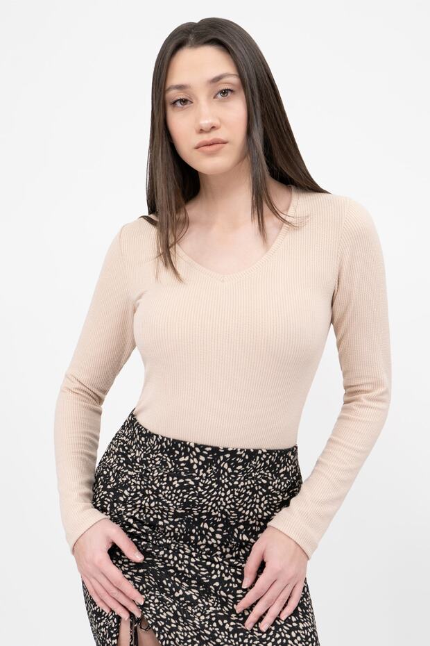 Kadın Bej V Yaka Uzun Kollu Fitilli Örme Basic Bluz - 1