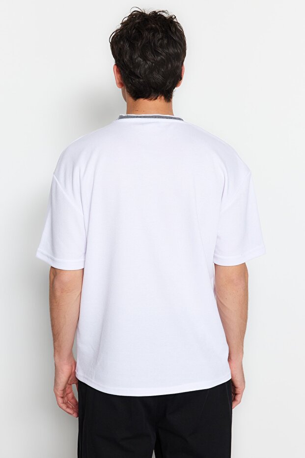 Basic Beyaz Relaxed/Rahat Kesim Triko Bant Dokulu Pike T-Shirt TMNSS23TS00079 - 2