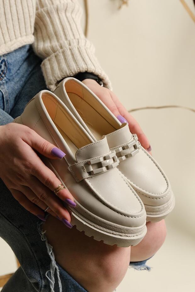 Sarina Thick Sole Buckle Detailed College Women's Loafer