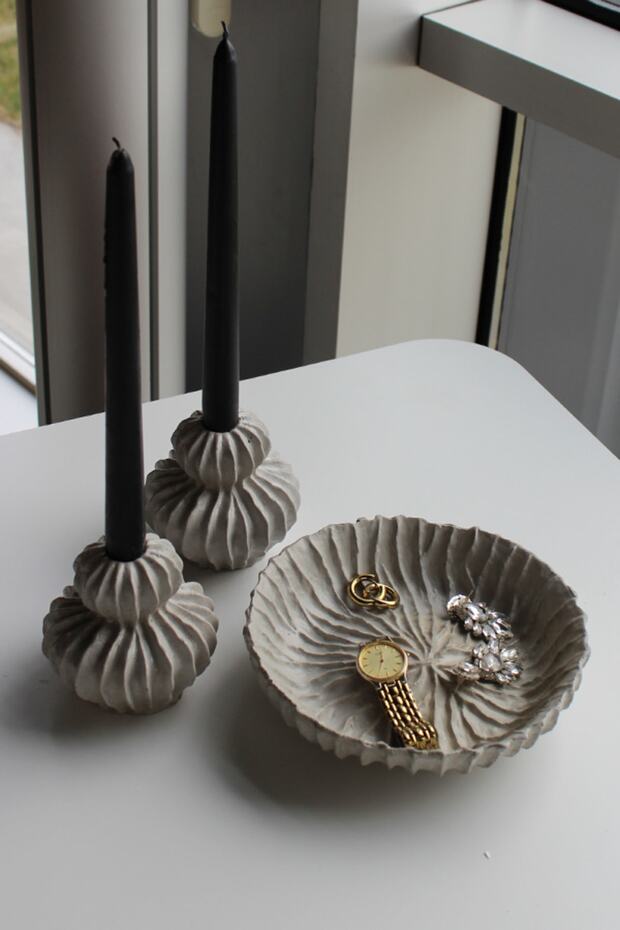 Modern Handmade Concrete Set of 2 with Wave Pattern - 1