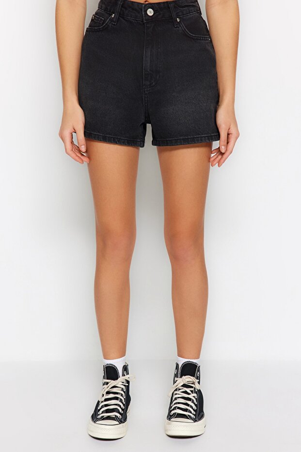 Siyah Yüksek Bel City Boy Denim Şort TWOSS23SR00199 - 4