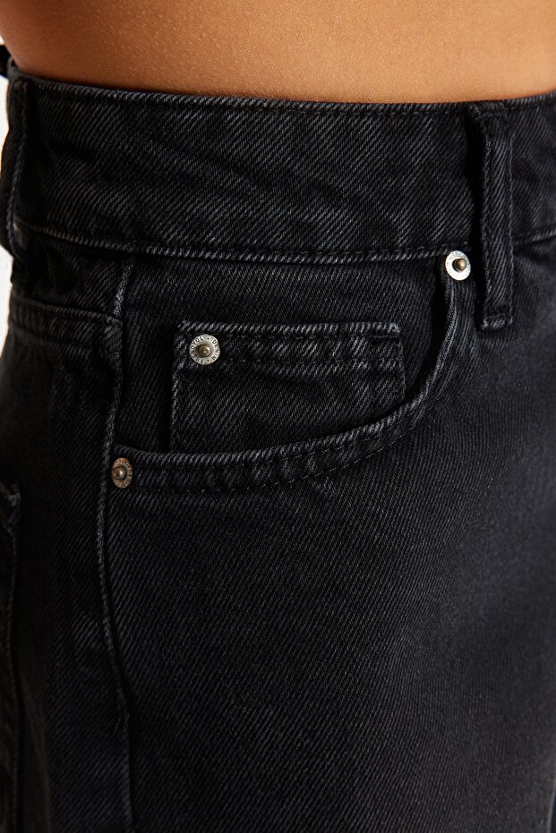 Siyah Yüksek Bel City Boy Denim Şort TWOSS23SR00199 - 6