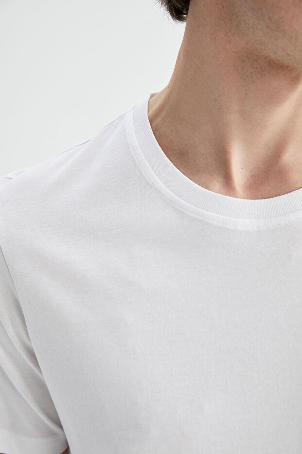 تي شيرت أساسي برقبة دائرية وقصة عادية - 5