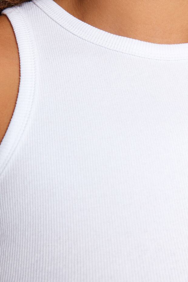 Beyaz Halter Yaka Pamuklu Fitted/Vücuda Oturan Basic Örme Atlet TBBSS23CV00001 - 5