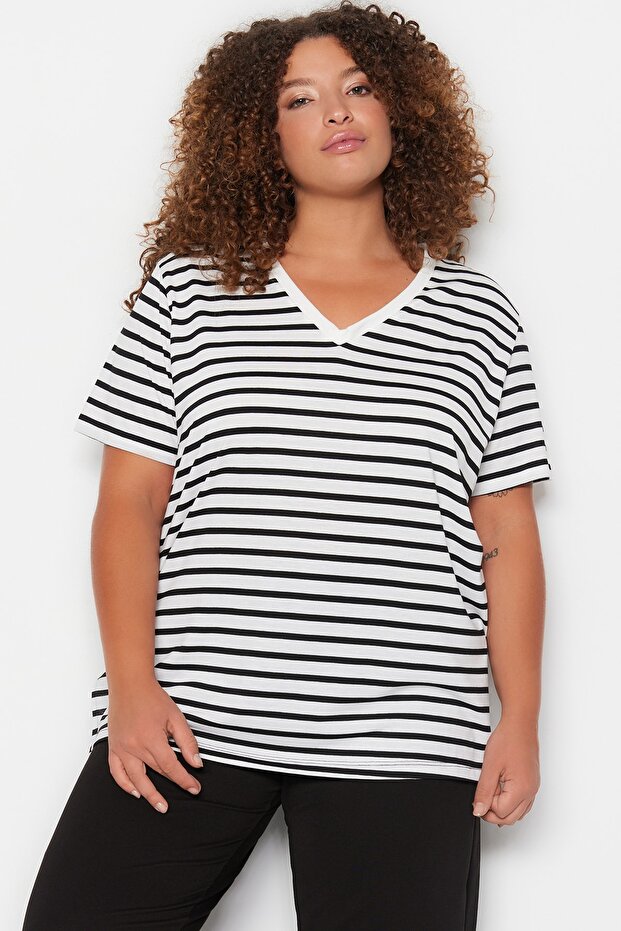 Siyah-Beyaz Çizgili V -Yaka Örme T-shirt TBBSS23BF00016 - 1
