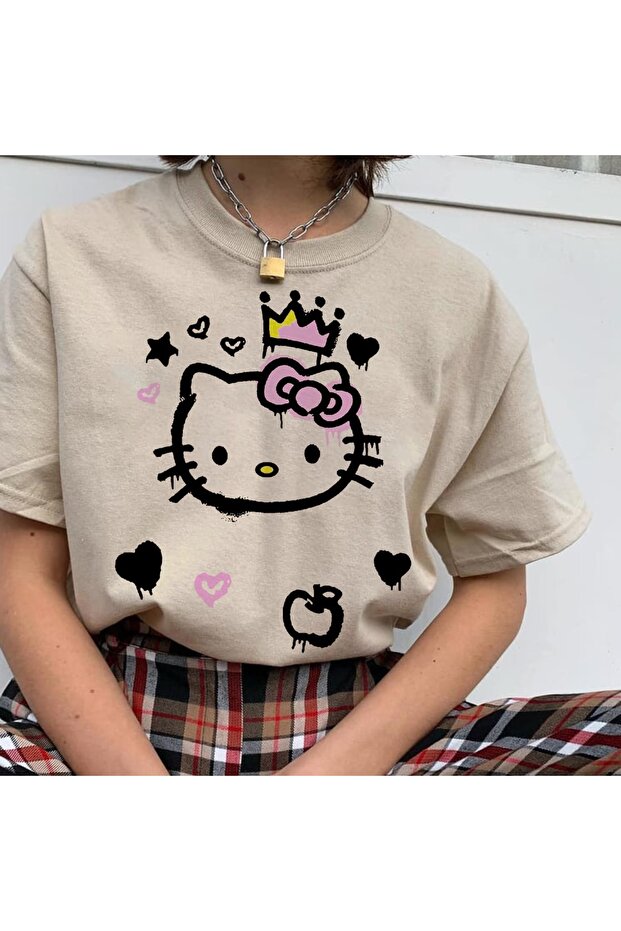 تي شيرت مطبوع عليه Hello Kitty Graffiti بأكمام قصيرة (للجنسين).