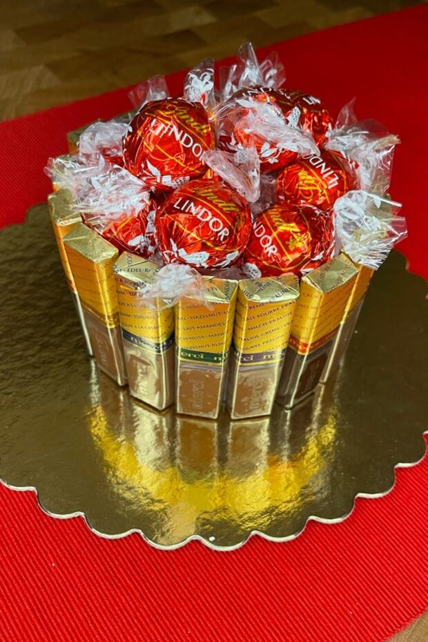 Lindor Çikolata Aranjmanı Çikolata Sepeti - 1
