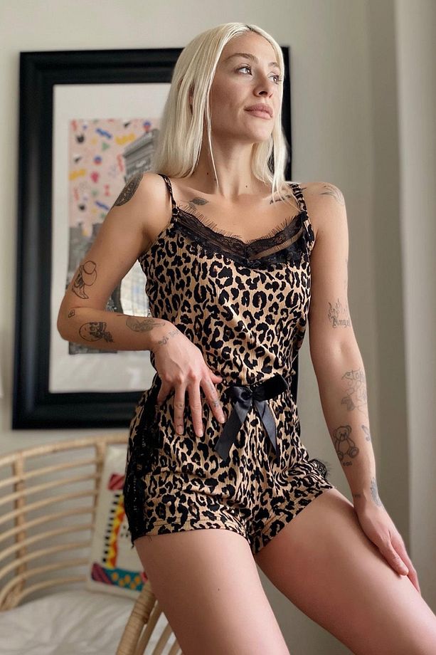 Kadın Kahverengi Leopar Pegasus Dantel Detaylı Ip Askı Şortlu Örme Pijama Takımı - 1