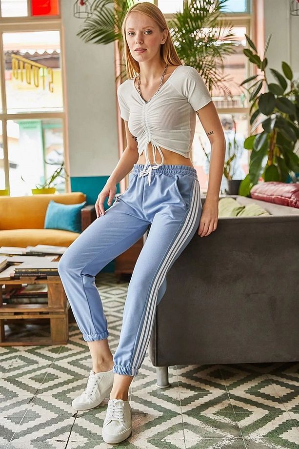 Kadın Oversize Bağcıklı Paça Lastikli Şeritli Eşofman Altı - 2