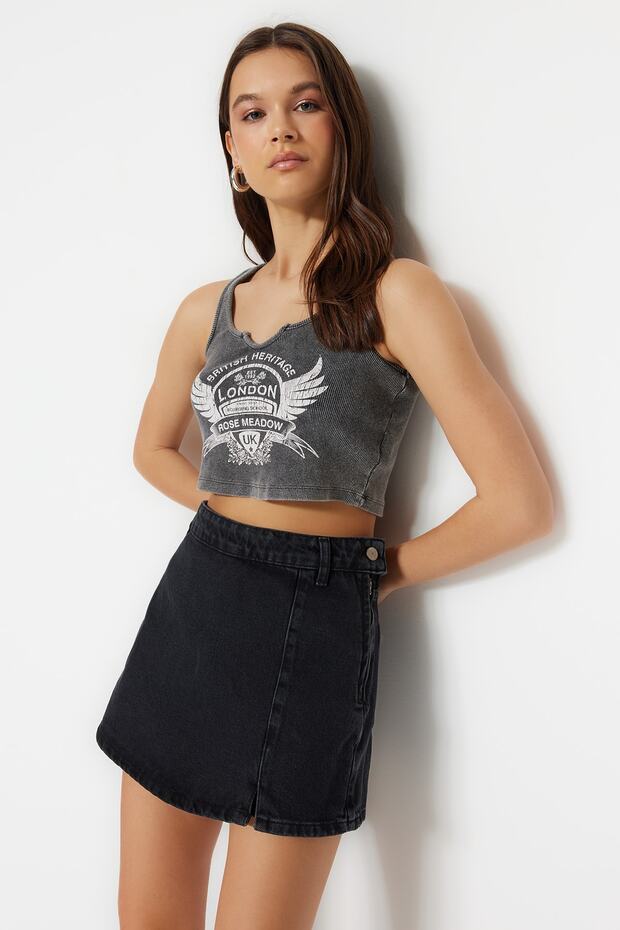 Siyah Yırtmaçlı Denim Şort Etek TWOSS23SR00091 - 1