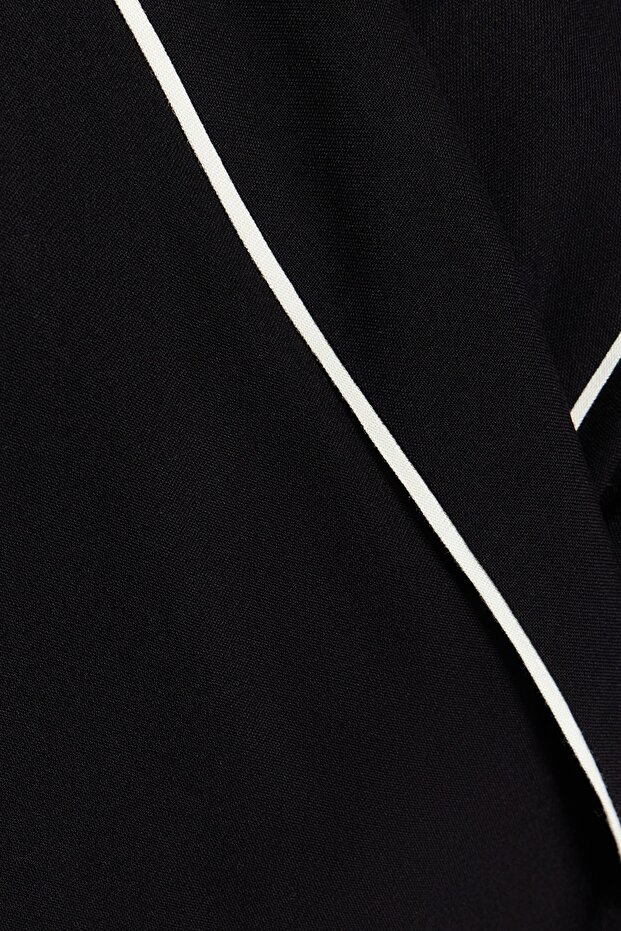 Siyah Kuşaklı Biye Detaylı Viskon Şortlu Dokuma Pijama Takımı THMSS23PT00203 - 6