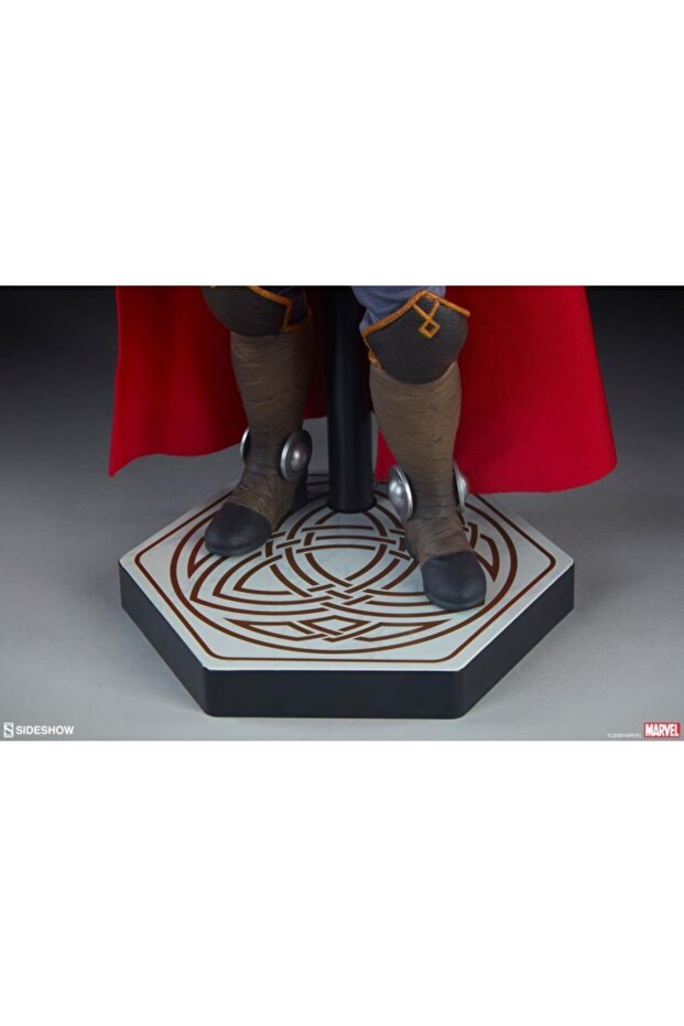 Thor Sixth Scale Figure - 7