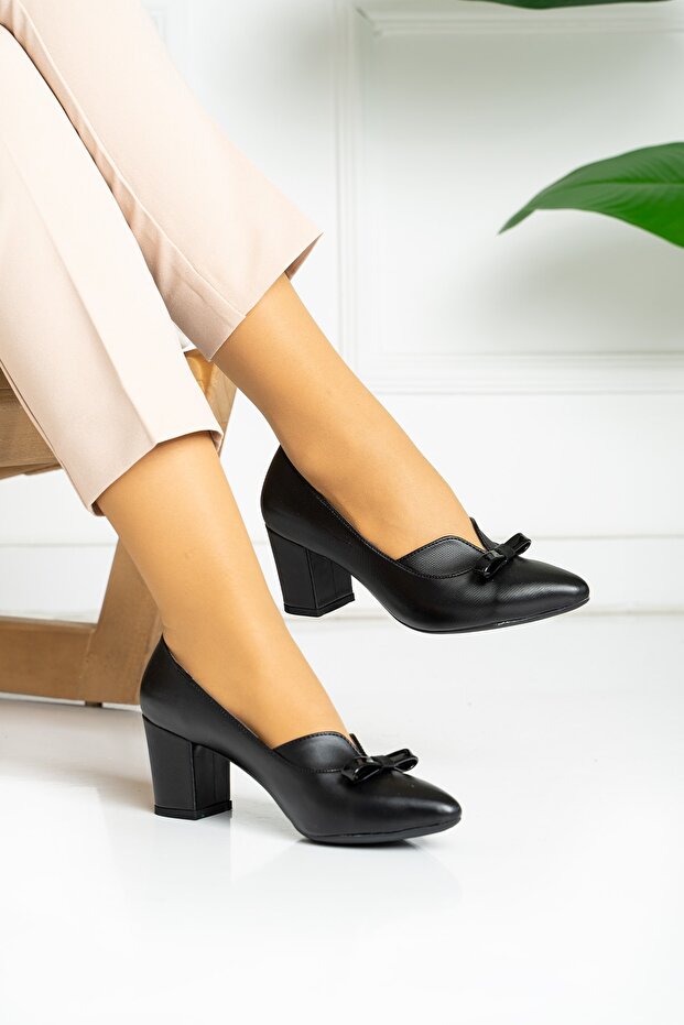 Descario Classic Women's Shoes