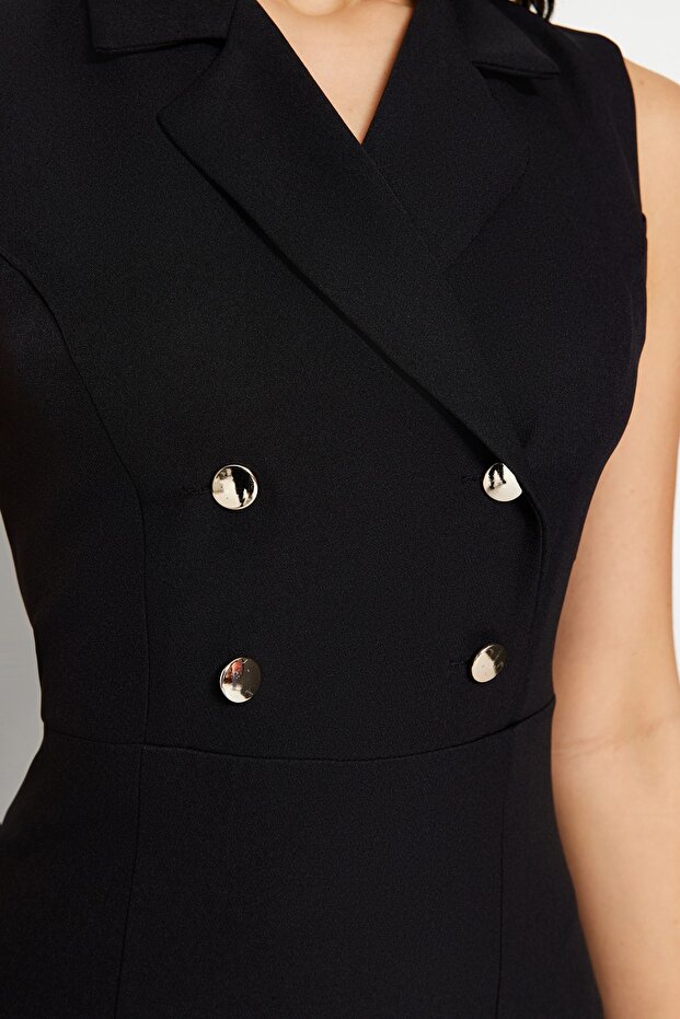 Czarna sukienka midi z ołówkową spódnicą - guziki i rozcięcie, tkana - TWOSS23EL02256 - 5