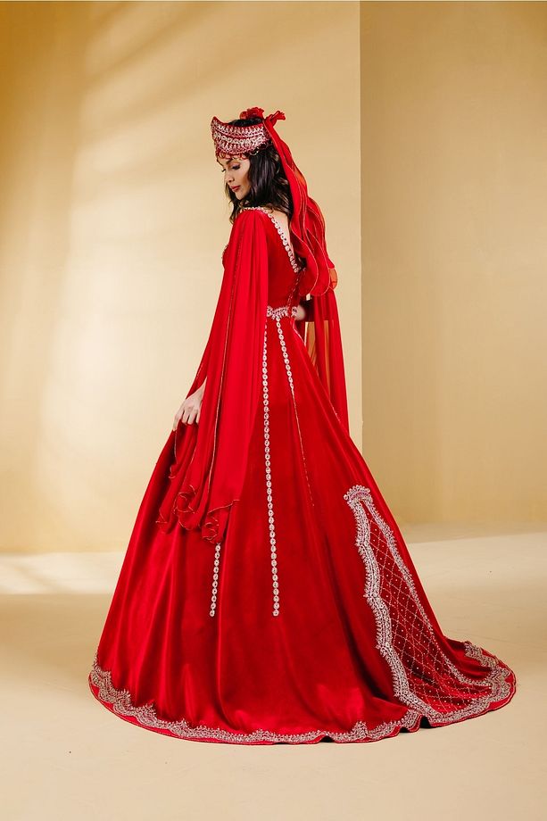 Kırmızı Kaftan - 3