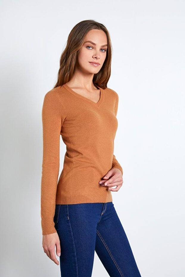 Nahtloser Strickpullover mit gerippter elastischer Taille - A. Braun - 2