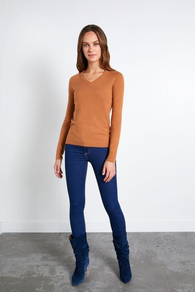 Nahtloser Strickpullover mit gerippter elastischer Taille - A. Braun - 4