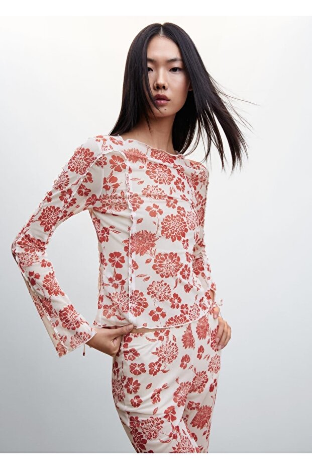 Çiçek Desenli Tişört - 1