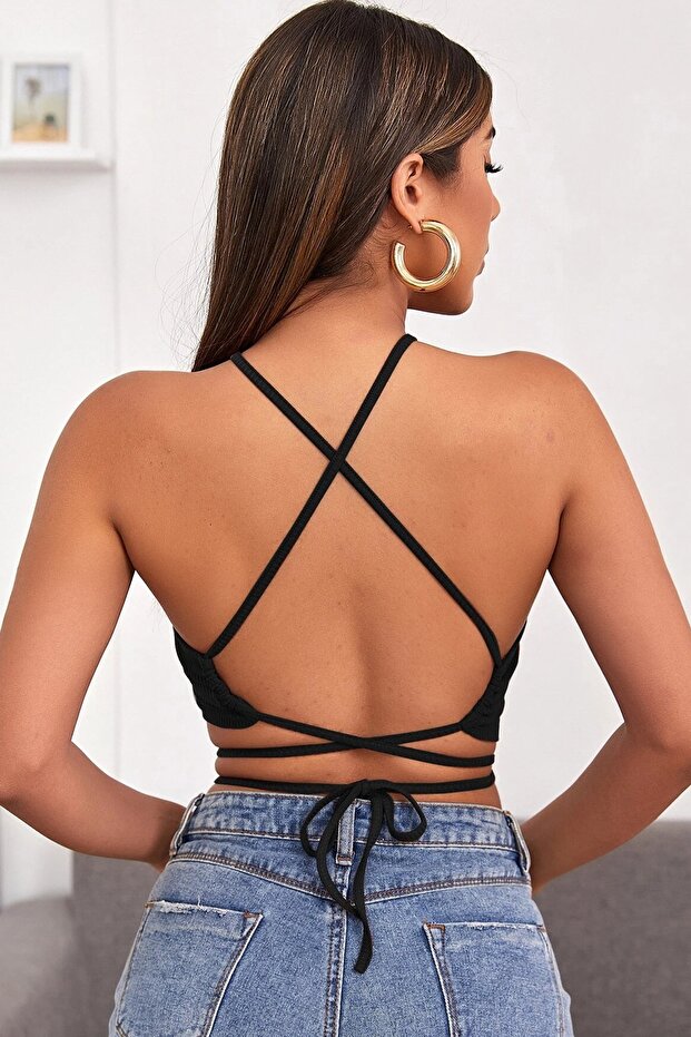 Kadın Siyah Sırtı Açık Boyundan Çapraz Bağlamalı Crop Top Bluz - 2