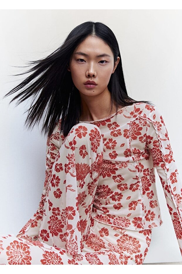 Çiçek Desenli Tişört - 7