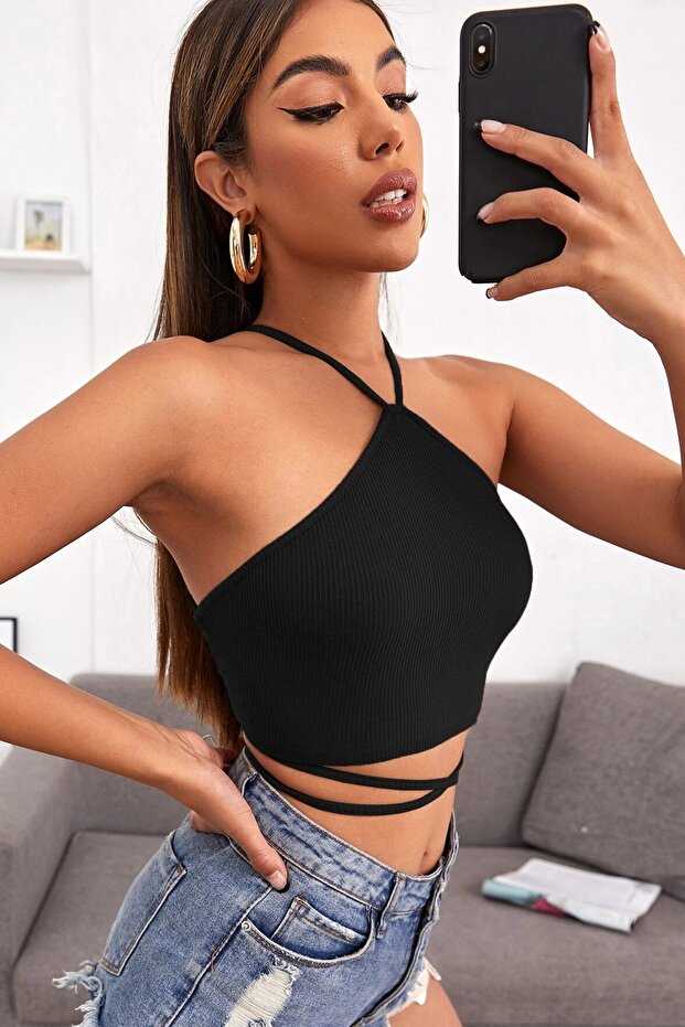 Kadın Siyah Sırtı Açık Boyundan Çapraz Bağlamalı Crop Top Bluz - 1