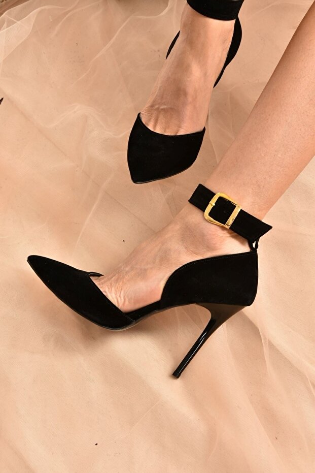 Stílusos sarkú cipő nőknek - 2