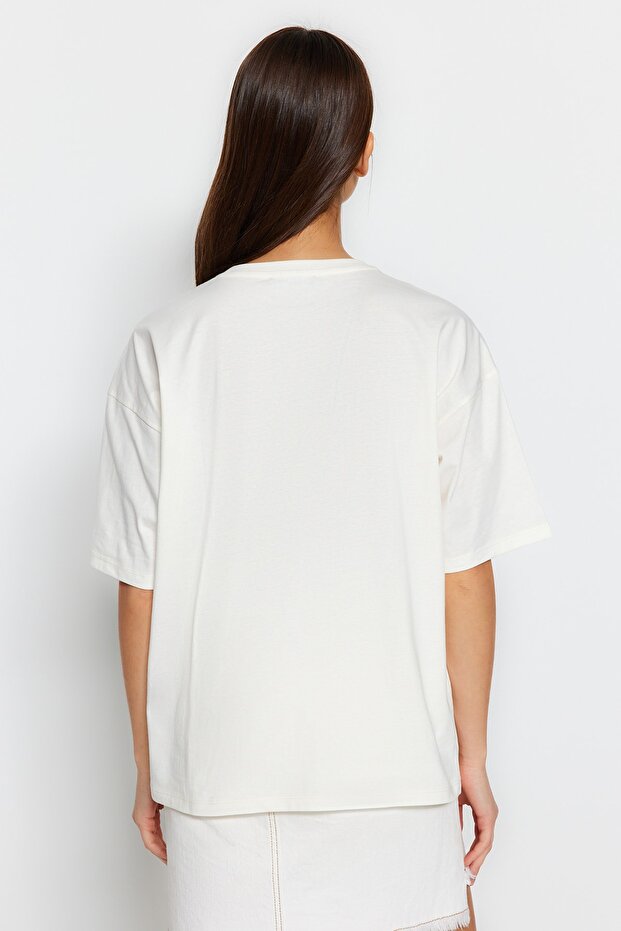 Ekru %100 Pamuk Baskılı Relaxed/Geniş Rahat Kesim Bisiklet Yaka Örme T-Shirt TWOSS23TS00267 - 5