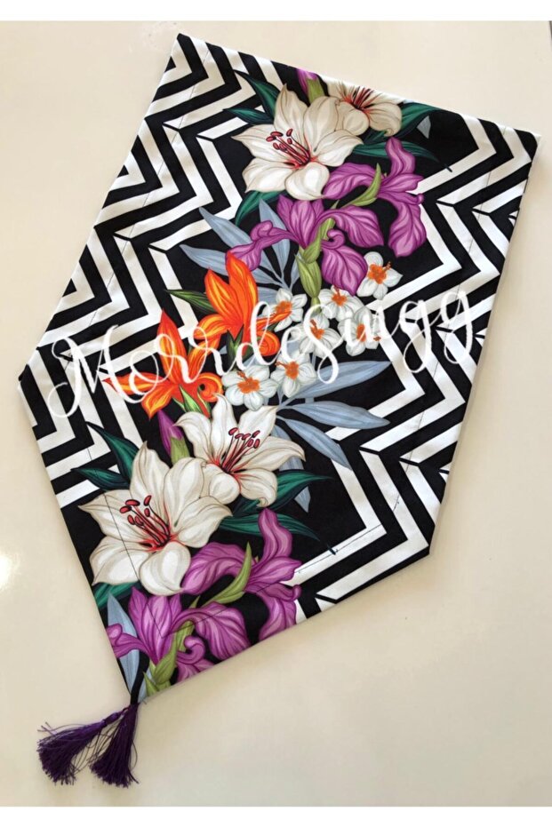 Zigzag Çiçekli Desen Runner - 1