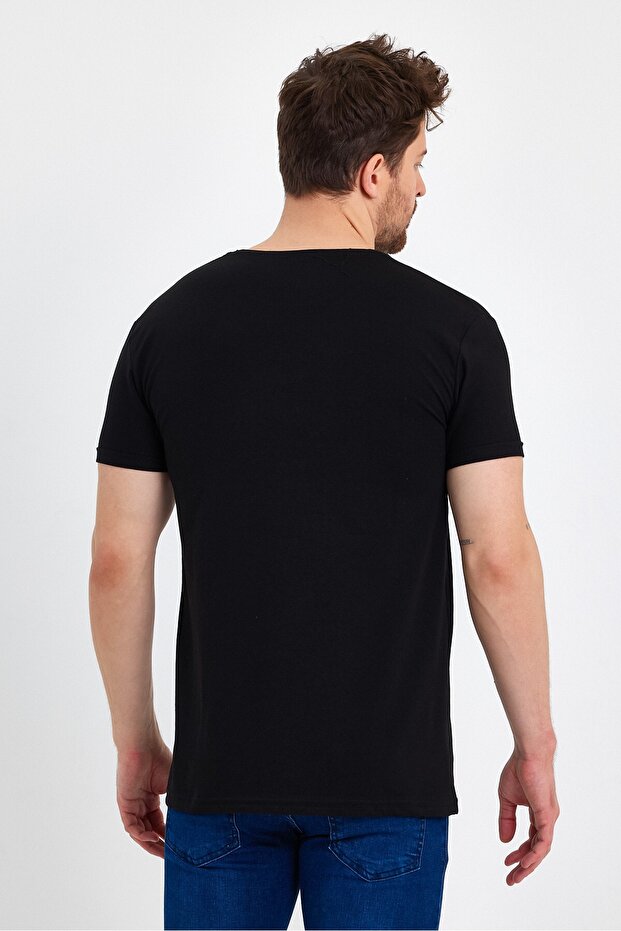 تي شيرت أسود أساسي برقبة دائرية للرجال - 4