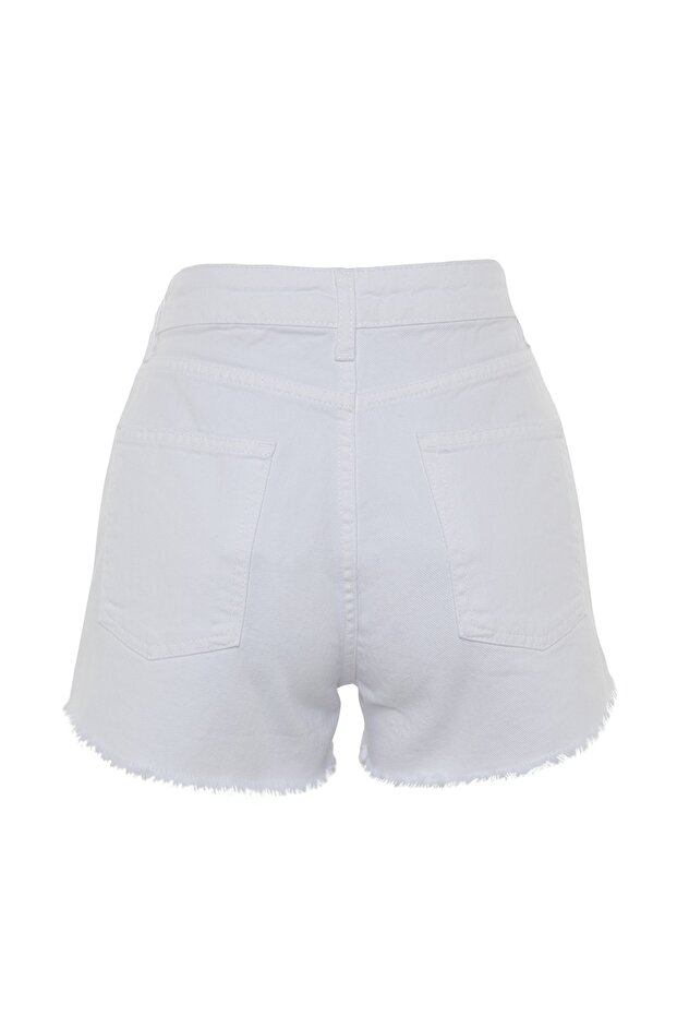 Beyaz Yırtıklı Normal Bel Mini Denim Şort TWOSS23SR00154 - 11
