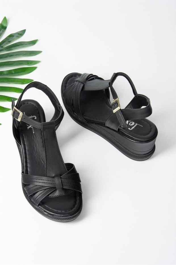 Dámske čierne topánky na klinovom podpätku - 4