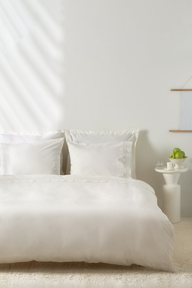 Mia Double Duvet Cover Set with Lace White