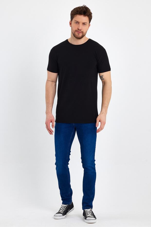 تي شيرت أسود أساسي برقبة دائرية للرجال - 2