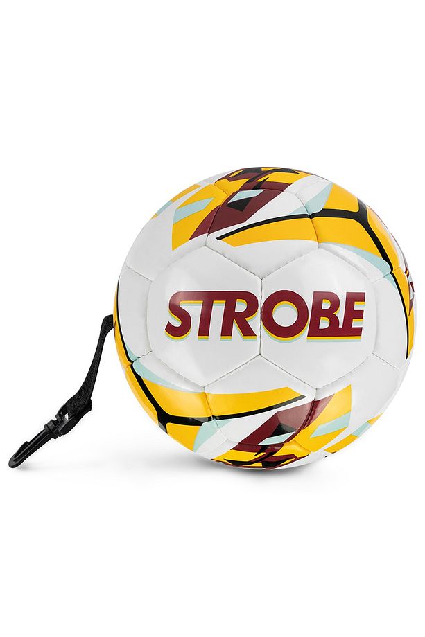 Strobe 4 No Sarkaç Futbol Topu - 1