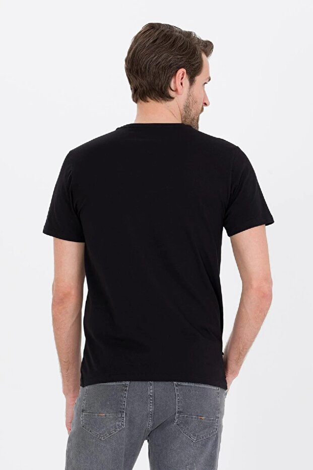 Slim Fit Basic T-shirt - 4