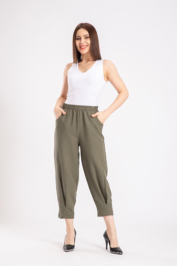 Capri Length Pleated Khaki Color Aerobin Trousers