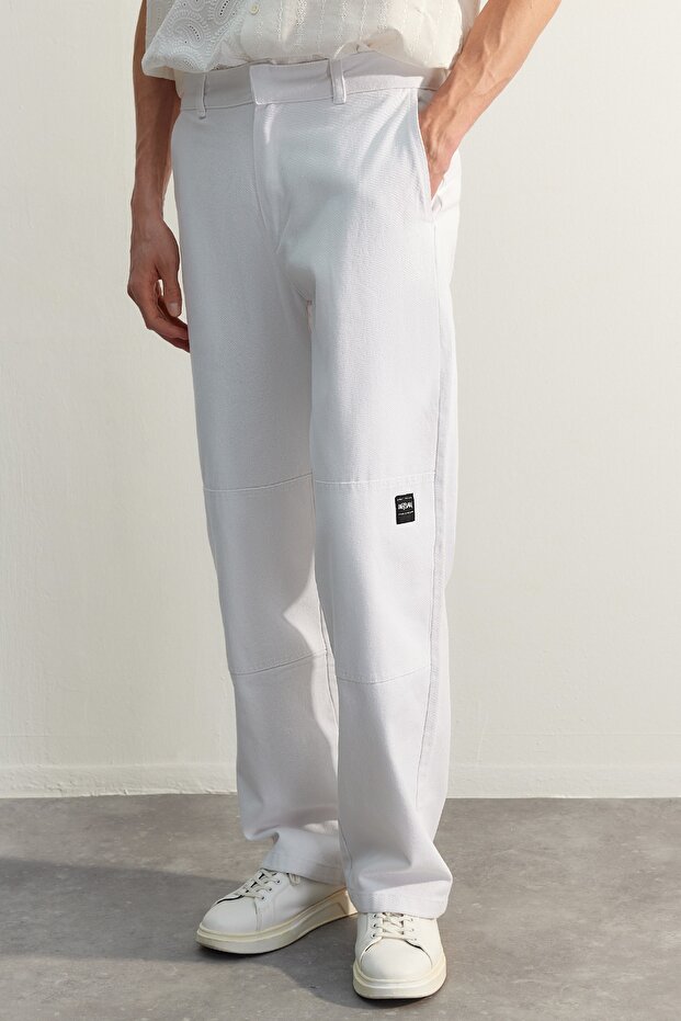 Beyaz Loose Fit Etiket Detaylı Pantolon TMNSS23PL00038 - 5