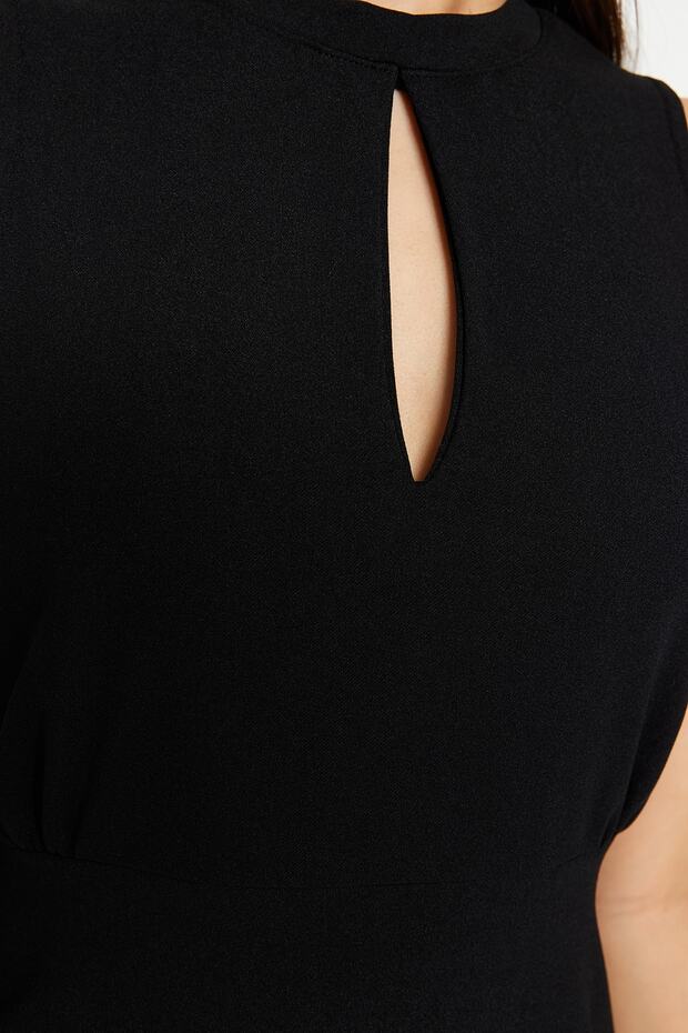 Siyah Cut Out Detaylı Bodycone/Vücuda Oturan Dik Yaka Örme Kalem Elbise TWOSS23EL02166 - 4