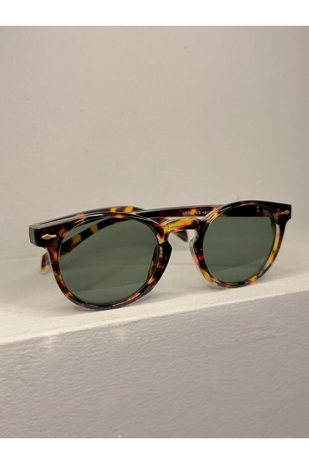 ويرث النظارات الشمسية - 2